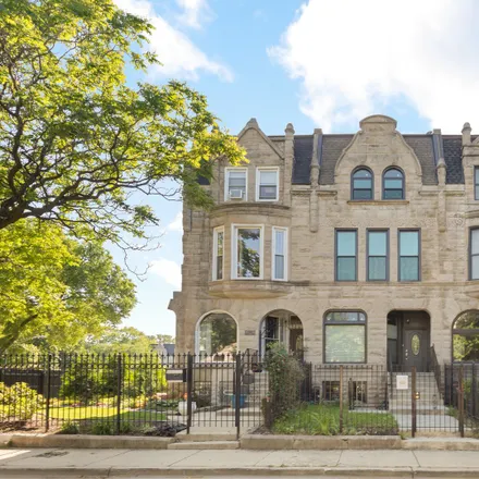 Buy this 4 bed house on 4438 South Berkeley Avenue in Chicago, IL 60653