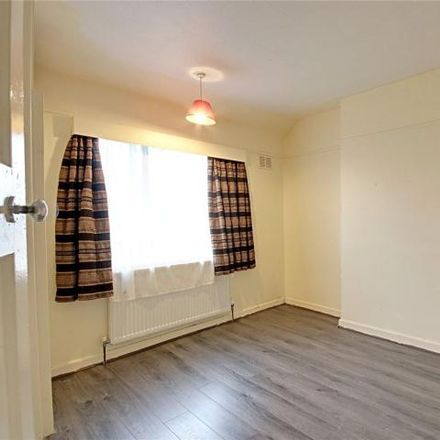Rent this 3 bed house on Warren Close in London, N9 8EB