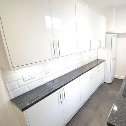 Rent this 3 bed townhouse on 150 Knighton Fields Road East in Leicester, LE2 6DR