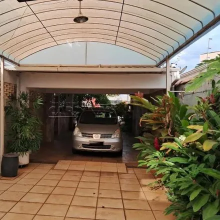 Rent this 7 bed house on Rua Expedicionários do Brasil in Quinta das Laranjeiras, Araraquara - SP
