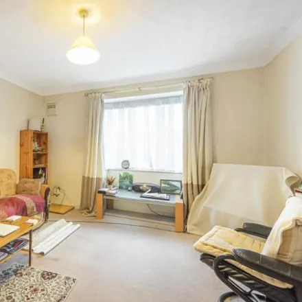 Buy this 1 bed apartment on Bruce Close in Slough, SL1 9AS