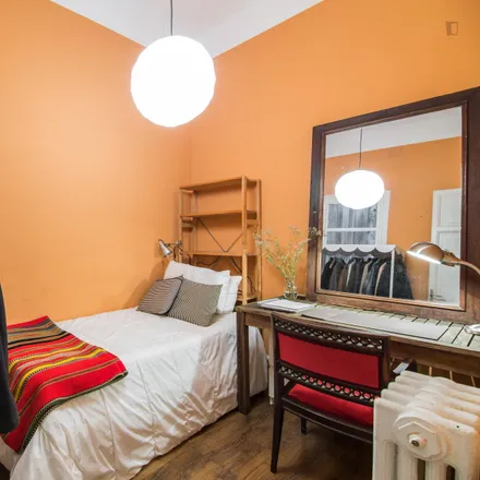 Rent this 3 bed room on Carrer de Muntaner in 346, 08001 Barcelona