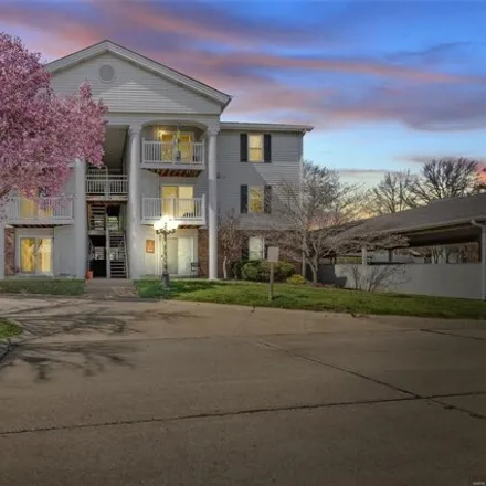 Buy this 2 bed condo on 4539 Little Rock Road in Concord, MO 63128