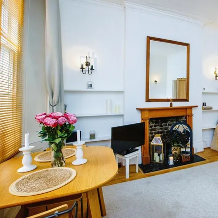 Image 2 - Cliff Road, London, NW1 9AR, United Kingdom - Apartment for rent