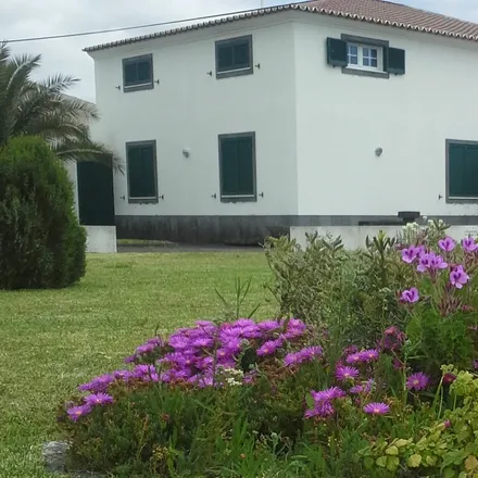 Rent this 4 bed house on Rua Espírito Santo in 9500-337 Ponta Delgada, Azores