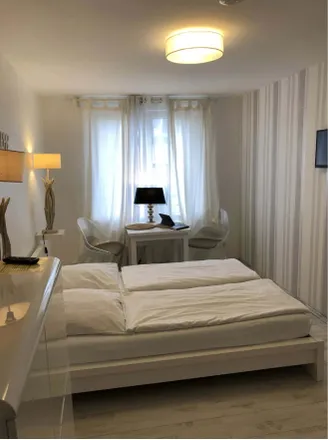 Rent this 1 bed apartment on Holzgasse 14 in 50676 Cologne, Germany