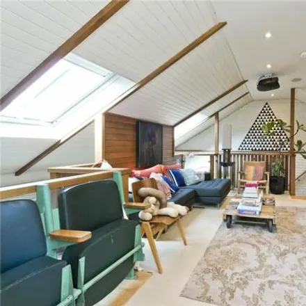 Image 4 - 2 Codrington Mews, London, W11 2EH, United Kingdom - House for sale