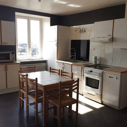 Rent this 4 bed apartment on 35 Avenue des Alliés in 25200 Montbéliard, France