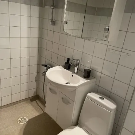 Rent this 2 bed apartment on Svärdsliljegatan 5C in 722 27 Västerås, Sweden