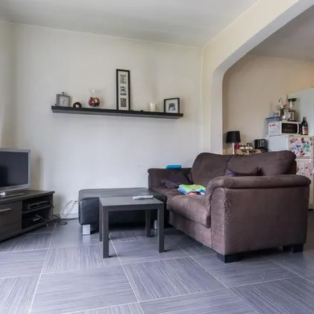 Rent this 2 bed apartment on de Robianostraat 79 in 2150 Borsbeek, Belgium