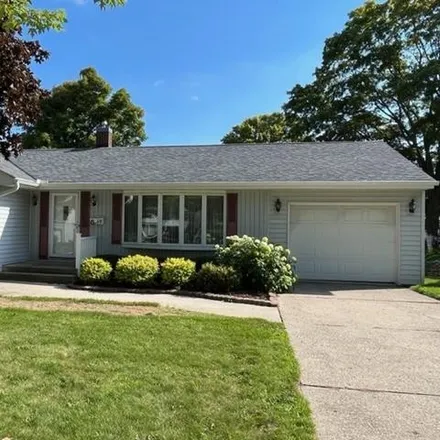 Buy this 3 bed house on 518 Henry Street in Kewaunee, WI 54216