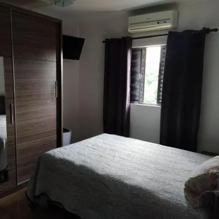 Buy this 5 bed house on Rua Maria Arruda de Moura Barros in Jardim Maria Eugênia, Sorocaba - SP