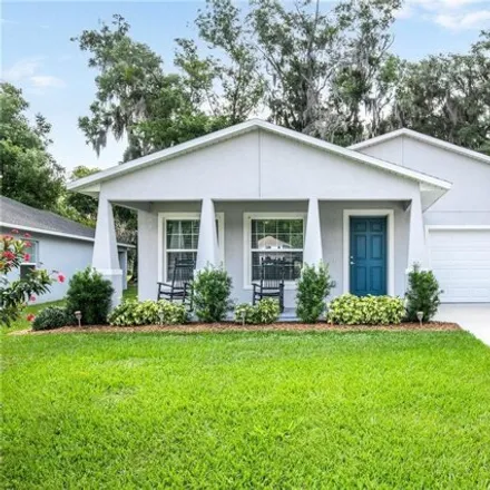 Buy this 4 bed house on 1512 Dodson Cutoff in Mount Dora, FL 34712