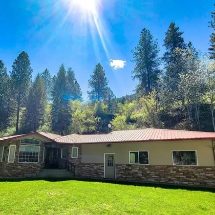 Buy this 3 bed house on 14040 Hunter Drive in Clearwater County, ID 83544