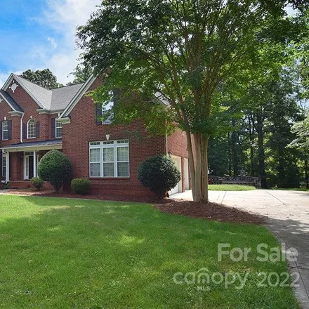 Image 2 - 8024 Talcott Drive, Charlotte, NC 28227, USA - House for sale