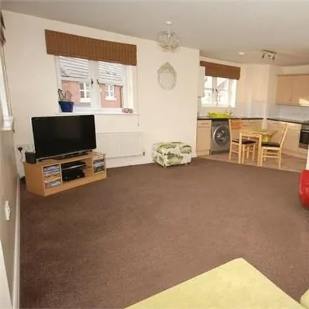 Image 2 - Mica Close, Rugby, CV21 3UX, United Kingdom - Apartment for rent