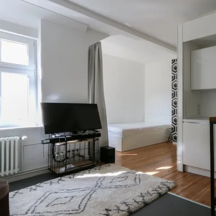 Rent this studio apartment on Netto Marken-Discount in Urbanstraße 122, 10967 Berlin