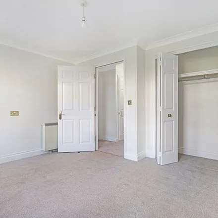 Rent this 2 bed apartment on Algers Road in Loughton, IG10 4NF