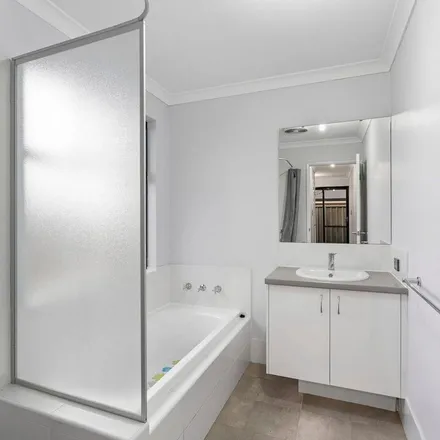Image 6 - Wyke Lane, Wellard WA 6170, Australia - Apartment for rent