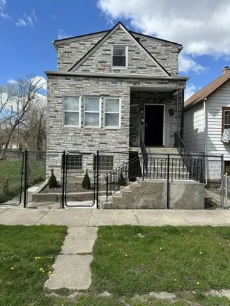 Buy this 7 bed house on 6924 South Aberdeen Street in Chicago, IL 60620