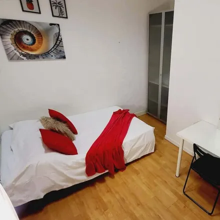 Image 1 - Gran Vía, 71, 28013 Madrid, Spain - Room for rent