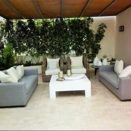 Buy this studio apartment on Calle Augusto Bolognesi in San Isidro, Lima Metropolitan Area 15076