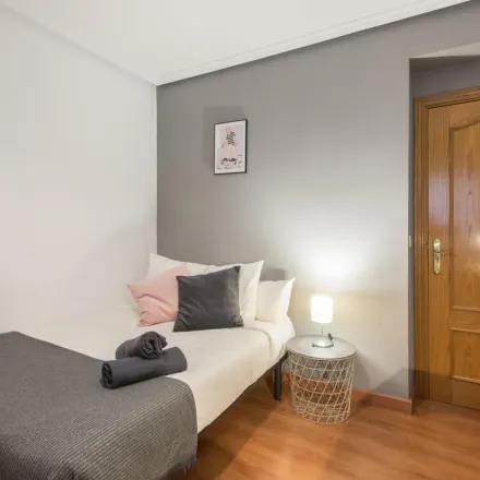 Image 3 - Dos Naciones, Calle del Conde de Romanones, 28012 Madrid, Spain - Apartment for rent