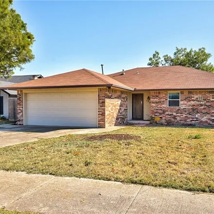 Buy this 3 bed house on 1908 Glenwood Drive in Moore, OK 73160