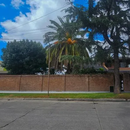 Buy this 3 bed house on Gutiérrez 3356 in Quilmes Oeste, Quilmes