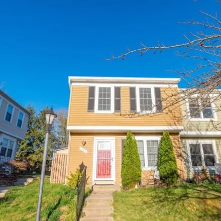 Rent this 3 bed townhouse on Roberto Clemente Middle School in Birdseye Drive, Germantown