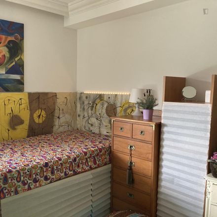 Rent this 3 bed room on Liberty Seguros in Rua General Carmona 2, 2765-272 Cascais e Estoril
