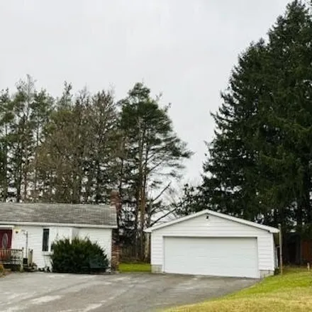 Buy this 3 bed house on 250 Lakeview Road in Cambria Township, PA 15931