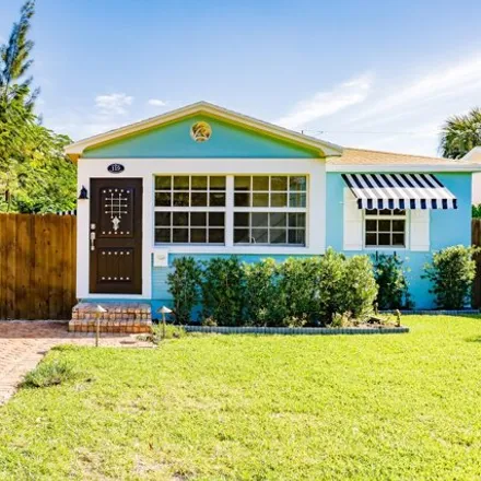 Rent this 2 bed house on 119 S Swinton Ave in Delray Beach, Florida