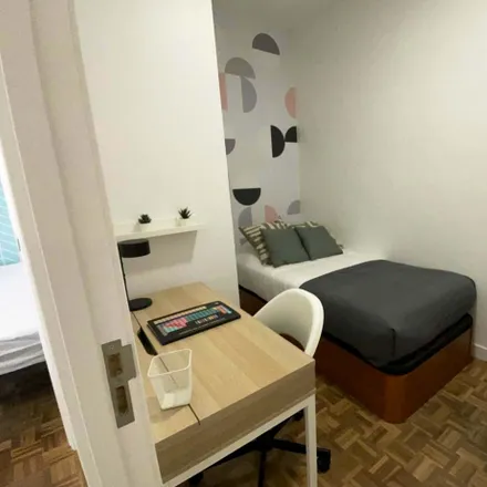 Rent this 1 bed room on Passeig de Manuel Girona in 58, 08034 Barcelona