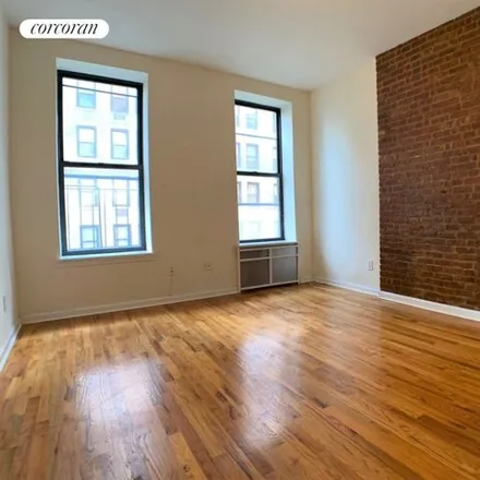 Image 2 - 147 East 81st Street, New York, NY 10028, USA - Condo for rent