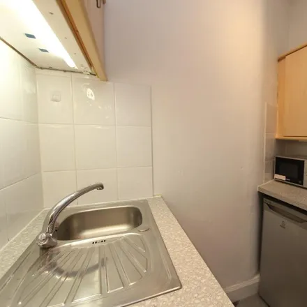 Image 5 - Wheatfield Terrace, City of Edinburgh, EH11 2PW, United Kingdom - Apartment for rent