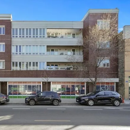 Buy this 2 bed condo on 3021-3031 West Armitage Avenue in Chicago, IL 60647