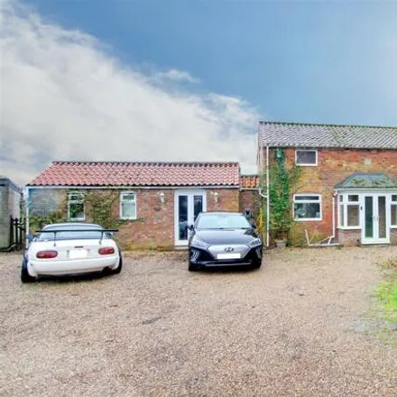 Buy this 4 bed house on West View in Low Lane, Burgh Le Marsh