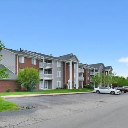 Buy this 3 bed condo on 6476 Shelton Circle in Park Lake, Crestwood