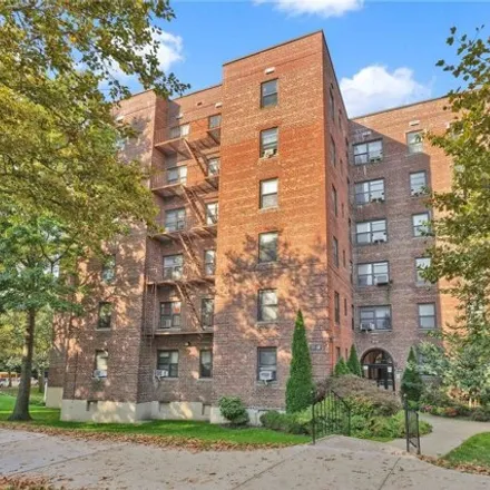 Image 6 - 29-14 139th Street, New York, NY 11354, USA - Apartment for sale