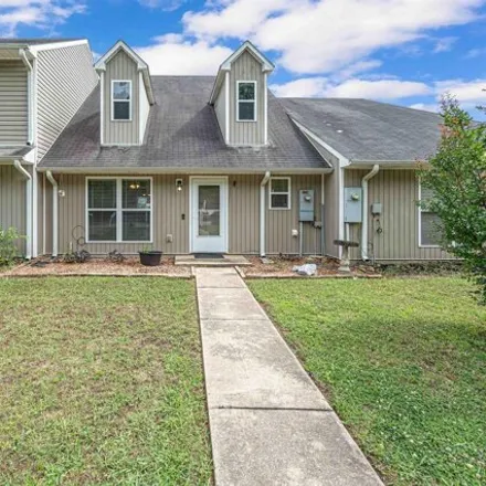 Buy this 3 bed house on 1169 Glades Parkway in Calera, AL 35040