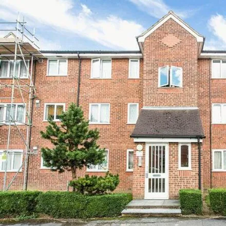 Image 1 - Dehavilland Close, London, UB5 6RZ, United Kingdom - Apartment for sale