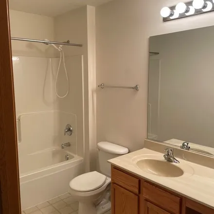 Image 9 - Kathleen Court, Antioch, IL, USA - Apartment for rent