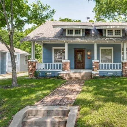 Buy this 3 bed house on 5539 Tremont Street in Dallas, TX 75214