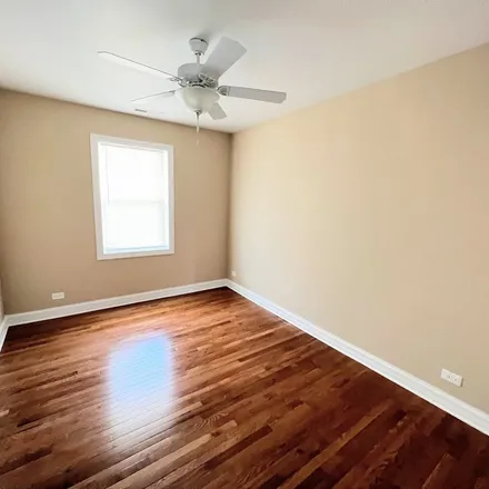 Rent this 3 bed apartment on 5328 West Leland Avenue in Chicago, IL 60630