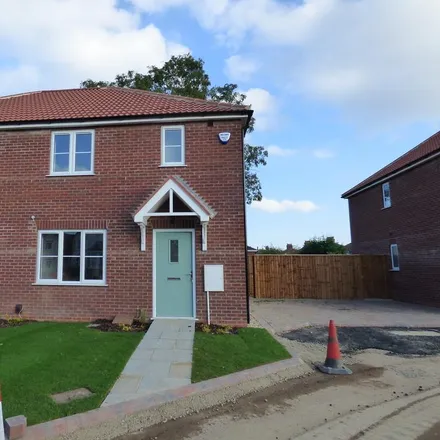 Rent this 3 bed duplex on Gervase Holles Way in Grimsby, DN33 1BF