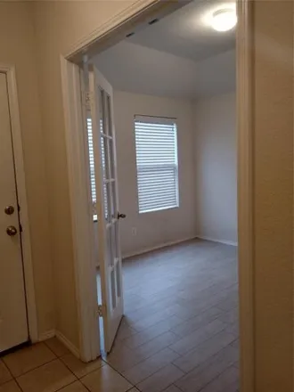 Image 3 - 1851 Bayfront Drive, Dallas, TX 75051, USA - House for rent