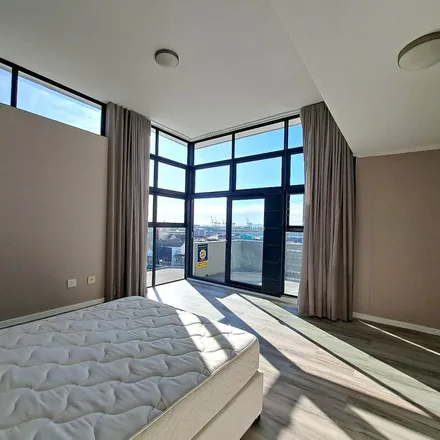 Image 3 - The Victoria, 152 Victoria Road, Woodstock, Cape Town, 7915, South Africa - Apartment for rent