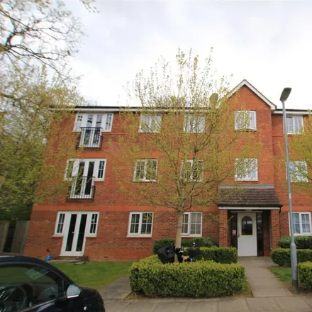 Rent this 2 bed apartment on Merrick Close in North Hertfordshire, SG1 6GH