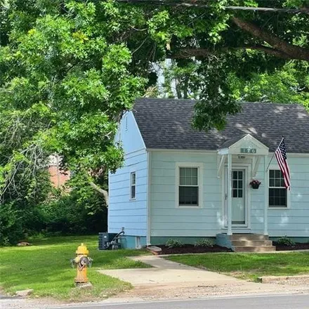 Buy this 2 bed house on 126 South Forest Avenue in Independence, MO 64050